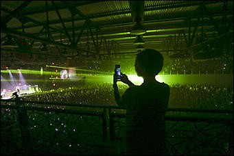 11 апреля 2019 г., Барнаул. Екатерина Смолихина   "Сколько бородатых мужчин в этом зале": как "Руки Вверх" выступили в Барнауле