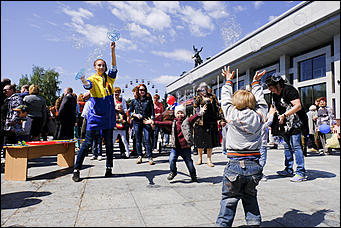 1 июнь 2017 г., Барнаул   "Территория детства": конструкторы, одежду и косметику показали на фестивале в Барнауле 