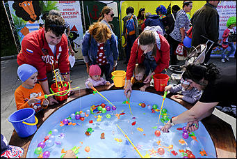 1 июнь 2017 г., Барнаул   "Территория детства": конструкторы, одежду и косметику показали на фестивале в Барнауле 