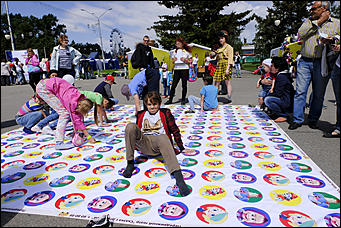 1 июнь 2017 г., Барнаул   "Территория детства": конструкторы, одежду и косметику показали на фестивале в Барнауле 