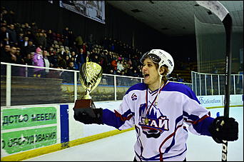 25 март 2012 г., Барнаул   КХ "Алтай" - "Новосибирск": чемпионат Российской хоккейной лиги в дивизионе «Восток»