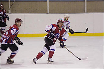 20 ноября 2016 года, Барнаул, Дворец спорта и зрелищ   Хоккейный клуб "Алтай" потерпел разгромное поражение от "Славутича" из Смоленска 