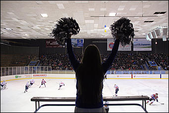 20 ноября 2016 года, Барнаул, Дворец спорта и зрелищ   Хоккейный клуб "Алтай" потерпел разгромное поражение от "Славутича" из Смоленска 