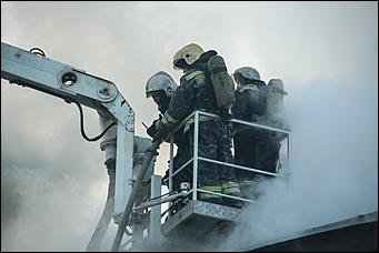 6 февраля 2018 г., Барнаул. Екатерина Смолихина   Как тушили загоревшийся "Дом афганцев" в Барнауле