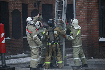 6 февраля 2018 г., Барнаул. Екатерина Смолихина   Как тушили загоревшийся "Дом афганцев" в Барнауле