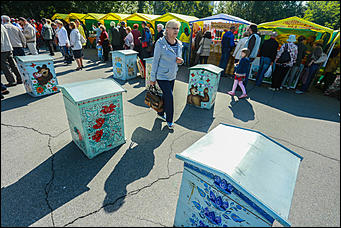 14 августа 2017 г., Барнаул. Екатерина Смолихина   Мёд да песня: фестиваль "Медовый Спас на Алтае" открылся в Барнауле