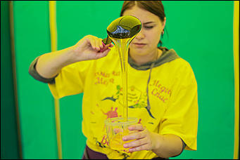 14 августа 2017 г., Барнаул. Екатерина Смолихина   Мёд да песня: фестиваль "Медовый Спас на Алтае" открылся в Барнауле