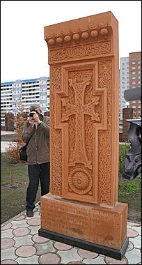 29 мая 2007 г., Барнаул   Посещение главой Барнаула Владимиром Колгановым строящихся в городе храмов