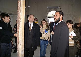 29 мая 2007 г., Барнаул   Посещение главой Барнаула Владимиром Колгановым строящихся в городе храмов