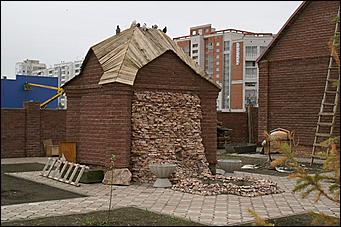 29 мая 2007 г., Барнаул   Посещение главой Барнаула Владимиром Колгановым строящихся в городе храмов