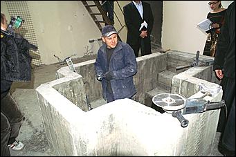 29 мая 2007 г., Барнаул   Посещение главой Барнаула Владимиром Колгановым строящихся в городе храмов