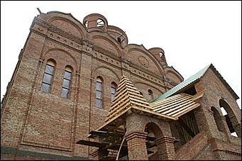 29 мая 2007 г., Барнаул   Посещение главой Барнаула Владимиром Колгановым строящихся в городе храмов