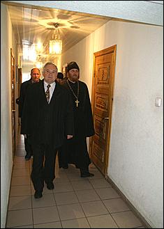 29 мая 2007 г., Барнаул   Посещение главой Барнаула Владимиром Колгановым строящихся в городе храмов
