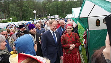 12 июня 2021 г., ОЭЗ "Бирюзовая Катунь"    "День России" на Бирюзовой Катуни: как прошел IX Всероссийский фестиваль традиционной культуры