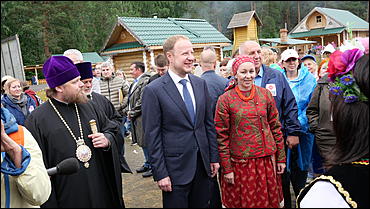 12 июня 2021 г., ОЭЗ "Бирюзовая Катунь"    "День России" на Бирюзовой Катуни: как прошел IX Всероссийский фестиваль традиционной культуры