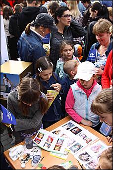 1 июня 2011 г., Барнаул   Праздник для детей от автоцентра АНТ – единственного в Алтайском крае официального дилера Hyundai совместно с ГИБДД города Барнаула