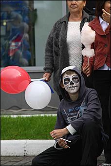 1 июня 2011 г., Барнаул   Праздник для детей от автоцентра АНТ – единственного в Алтайском крае официального дилера Hyundai совместно с ГИБДД города Барнаула