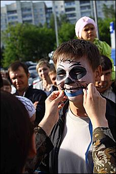 1 июня 2011 г., Барнаул   Праздник для детей от автоцентра АНТ – единственного в Алтайском крае официального дилера Hyundai совместно с ГИБДД города Барнаула