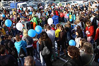 1 июня 2011 г., Барнаул   Праздник для детей от автоцентра АНТ – единственного в Алтайском крае официального дилера Hyundai совместно с ГИБДД города Барнаула