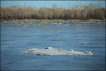 9 апреля 2019 г., Барнаул. Екатерина Смолихина   Льдин "парад": фоторепортаж с ледохода в Барнауле