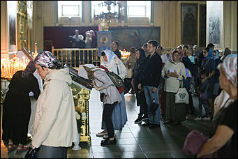 23 августа 2019 г., Барнаул   Прикоснуться к святыне: барнаульцы до вечера шли поклониться чудотворной иконе