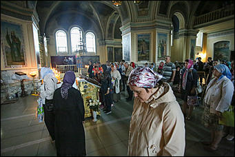 23 августа 2019 г., Барнаул   Прикоснуться к святыне: барнаульцы до вечера шли поклониться чудотворной иконе