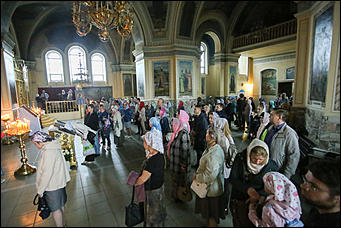 23 августа 2019 г., Барнаул   Прикоснуться к святыне: барнаульцы до вечера шли поклониться чудотворной иконе