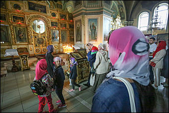 23 августа 2019 г., Барнаул   Прикоснуться к святыне: барнаульцы до вечера шли поклониться чудотворной иконе