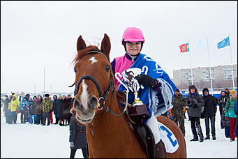 12 декабря 2015 г., Барнаул   Около 15 тысяч человек пришли в Барнауле на открытие "Алтайской зимовки"