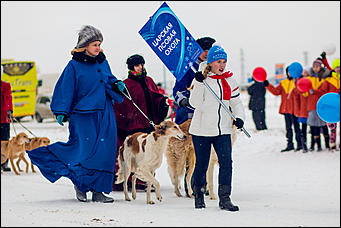 12 декабря 2015 г., Барнаул   Около 15 тысяч человек пришли в Барнауле на открытие "Алтайской зимовки"