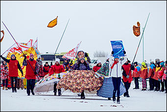 12 декабря 2015 г., Барнаул   Около 15 тысяч человек пришли в Барнауле на открытие "Алтайской зимовки"
