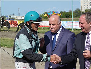 16 августа 2015г., Барнаул   Конноспортивные соревнования на Кубок губернатора края