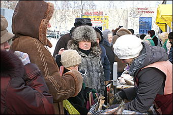 20 февраля 2010 г., Барнаул   Предпраздничная социальная ярмарка в Барнауле