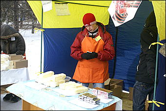 20 февраля 2010 г., Барнаул   Предпраздничная социальная ярмарка в Барнауле