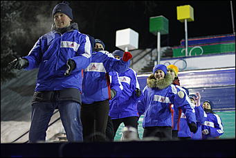 13 января 2012г. Барнаул , площадь Сахарова   Радиостанция «Юмор ФМ Барнаул» отметила пятилетие и Старый Новый год