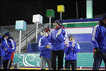 13 января 2012г. Барнаул , площадь Сахарова   Радиостанция «Юмор ФМ Барнаул» отметила пятилетие и Старый Новый год