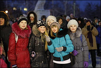 13 января 2012г. Барнаул , площадь Сахарова   Радиостанция «Юмор ФМ Барнаул» отметила пятилетие и Старый Новый год