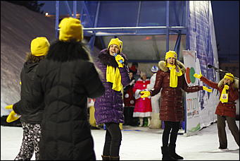13 января 2012г. Барнаул , площадь Сахарова   Радиостанция «Юмор ФМ Барнаул» отметила пятилетие и Старый Новый год