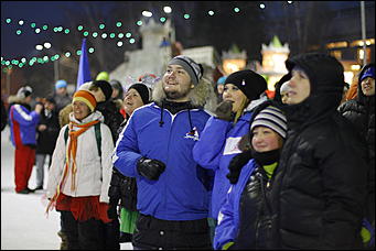 13 января 2012г. Барнаул , площадь Сахарова   Радиостанция «Юмор ФМ Барнаул» отметила пятилетие и Старый Новый год