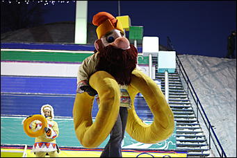 13 января 2012г. Барнаул , площадь Сахарова   Радиостанция «Юмор ФМ Барнаул» отметила пятилетие и Старый Новый год