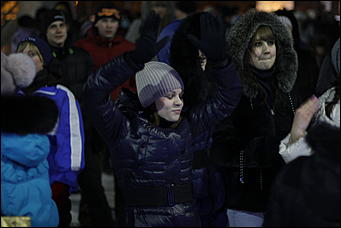 13 января 2012г. Барнаул , площадь Сахарова   Радиостанция «Юмор ФМ Барнаул» отметила пятилетие и Старый Новый год