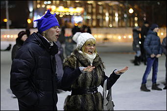 13 января 2012г. Барнаул , площадь Сахарова   Радиостанция «Юмор ФМ Барнаул» отметила пятилетие и Старый Новый год