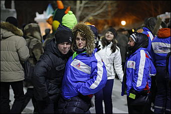 13 января 2012г. Барнаул , площадь Сахарова   Радиостанция «Юмор ФМ Барнаул» отметила пятилетие и Старый Новый год