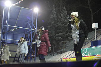 13 января 2012г. Барнаул , площадь Сахарова   Радиостанция «Юмор ФМ Барнаул» отметила пятилетие и Старый Новый год