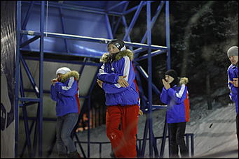 13 января 2012г. Барнаул , площадь Сахарова   Радиостанция «Юмор ФМ Барнаул» отметила пятилетие и Старый Новый год