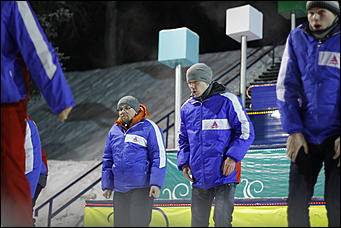 13 января 2012г. Барнаул , площадь Сахарова   Радиостанция «Юмор ФМ Барнаул» отметила пятилетие и Старый Новый год