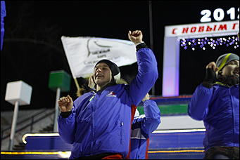 13 января 2012г. Барнаул , площадь Сахарова   Радиостанция «Юмор ФМ Барнаул» отметила пятилетие и Старый Новый год