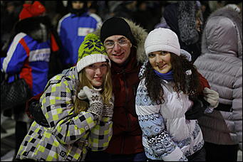 13 января 2012г. Барнаул , площадь Сахарова   Радиостанция «Юмор ФМ Барнаул» отметила пятилетие и Старый Новый год