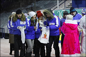 13 января 2012г. Барнаул , площадь Сахарова   Радиостанция «Юмор ФМ Барнаул» отметила пятилетие и Старый Новый год