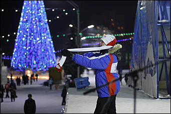 13 января 2012г. Барнаул , площадь Сахарова   Радиостанция «Юмор ФМ Барнаул» отметила пятилетие и Старый Новый год